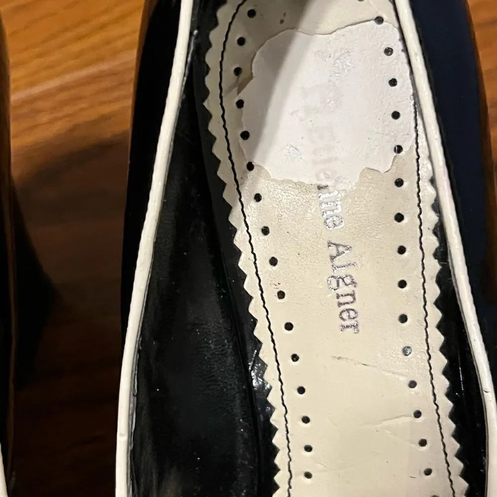 Etienne Aigner gorgeous Gabriel size 9 patent leather black & cream wedge pumps
